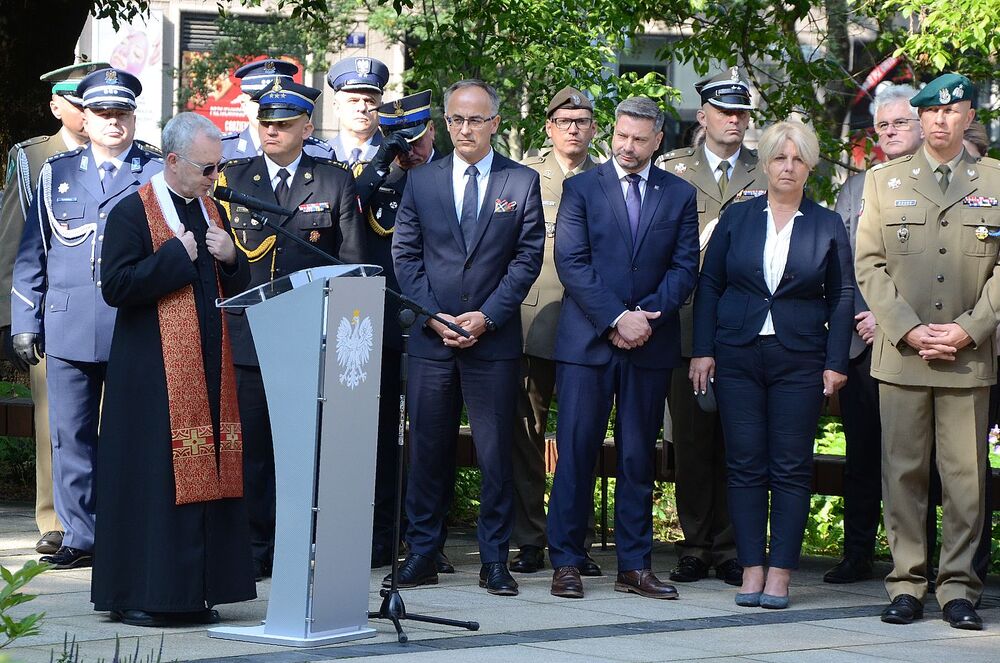 Uroczystość na pl. Axentowicza w Krakowie. Fot. Janusz Ślęzak (IPN)