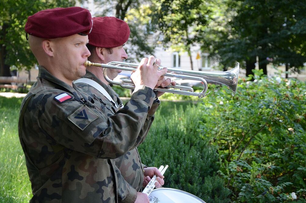 Uroczystość na pl. Axentowicza w Krakowie. Fot. Janusz Ślęzak (IPN)
