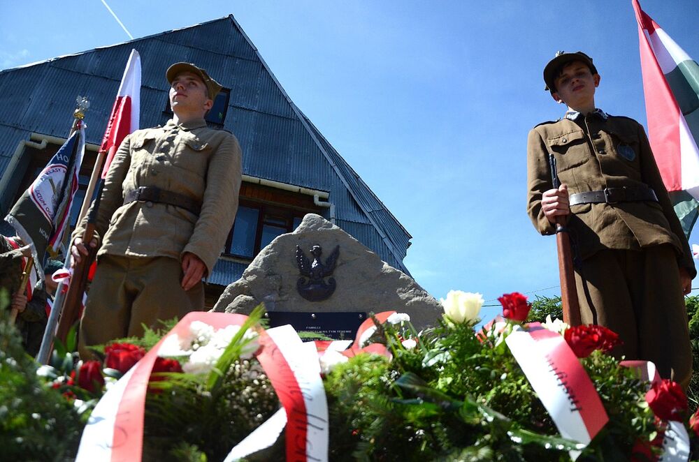 W Jabłonce odsłonięto tablicę kurierów Polskiego Państwa Podziemnego. Fot. Janusz Ślęzak (IPN)