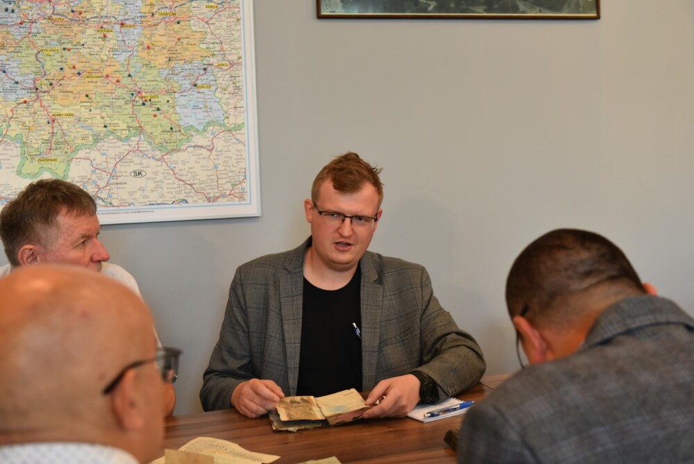 Pamiętniki oficera 51 Pułku Piechoty Strzelców Kresowych z lat 1939-1940 przekazane do krakowskiego oddziału IPN. Fot. Żaneta Wierzgacz (IPN)