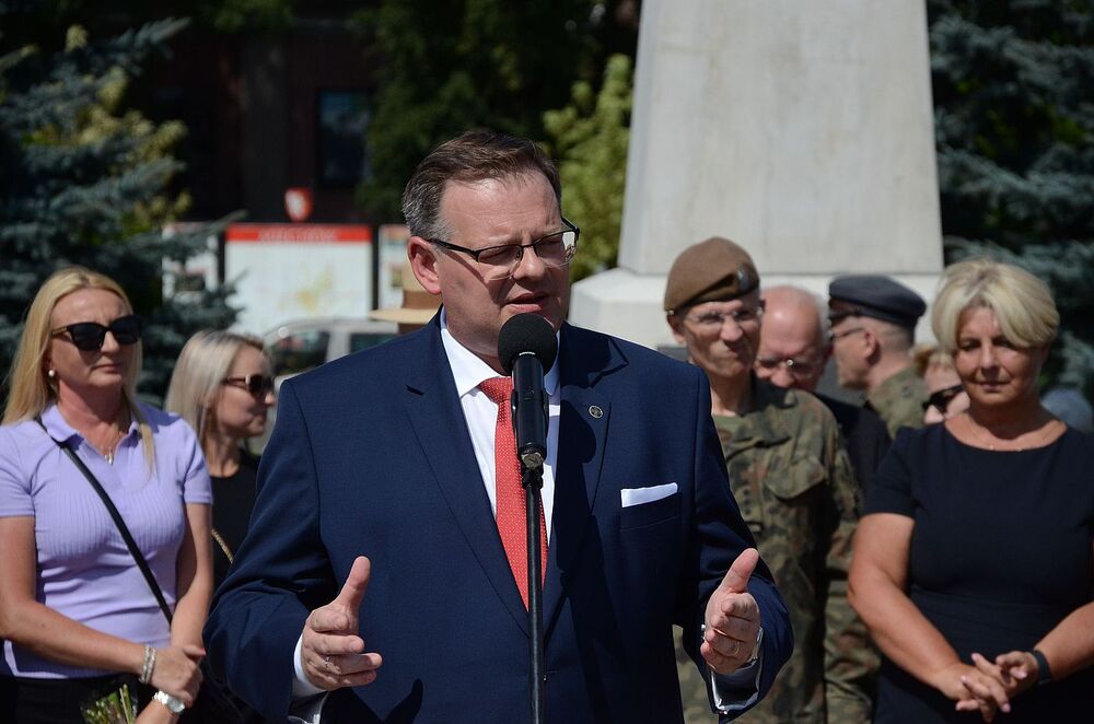 Uczestnicy Marszu Szlakiem Pierwszej Kompanii Kadrowej w Miechowie. Fot. Janusz Ślęzak (IPN)