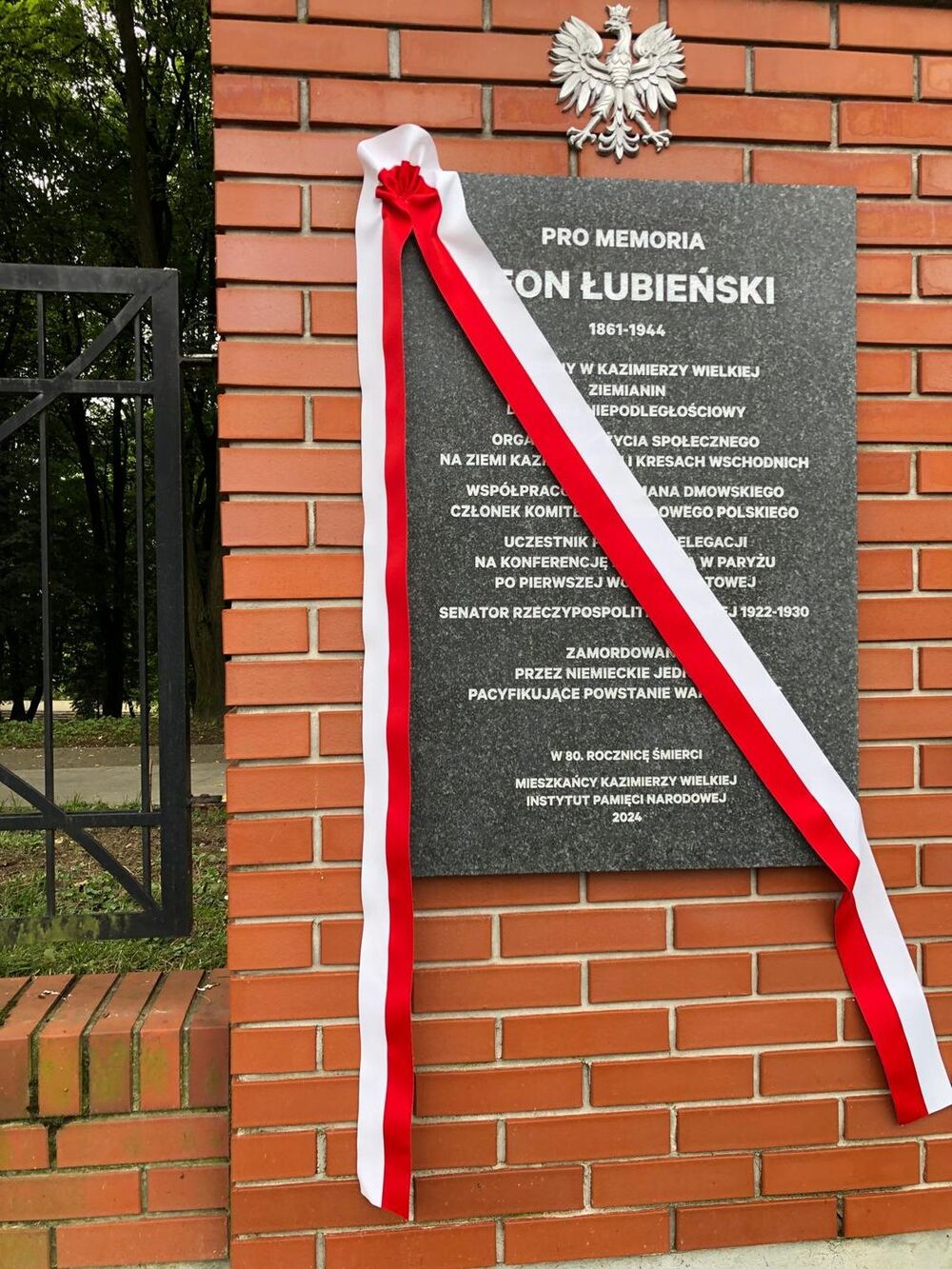 W Kazimierzy Wielkiej odsłonięto tablicę Leona Łubieńskiego. Fot. Wojciech Barański