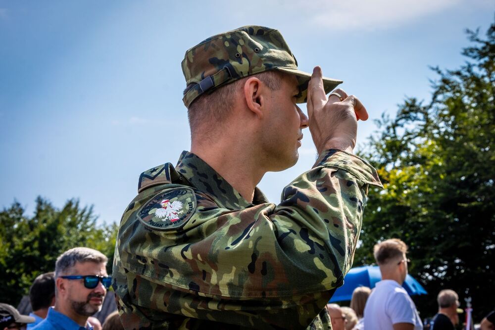 Uroczystość w hołdzie ks. Gurgaczowi i żołnierzom PPAN. Fot. Agnieszka Masłowska (IPN)