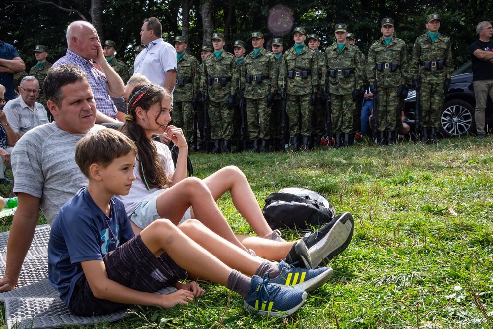Uroczystość w hołdzie ks. Gurgaczowi i żołnierzom PPAN. Fot. Agnieszka Masłowska (IPN)