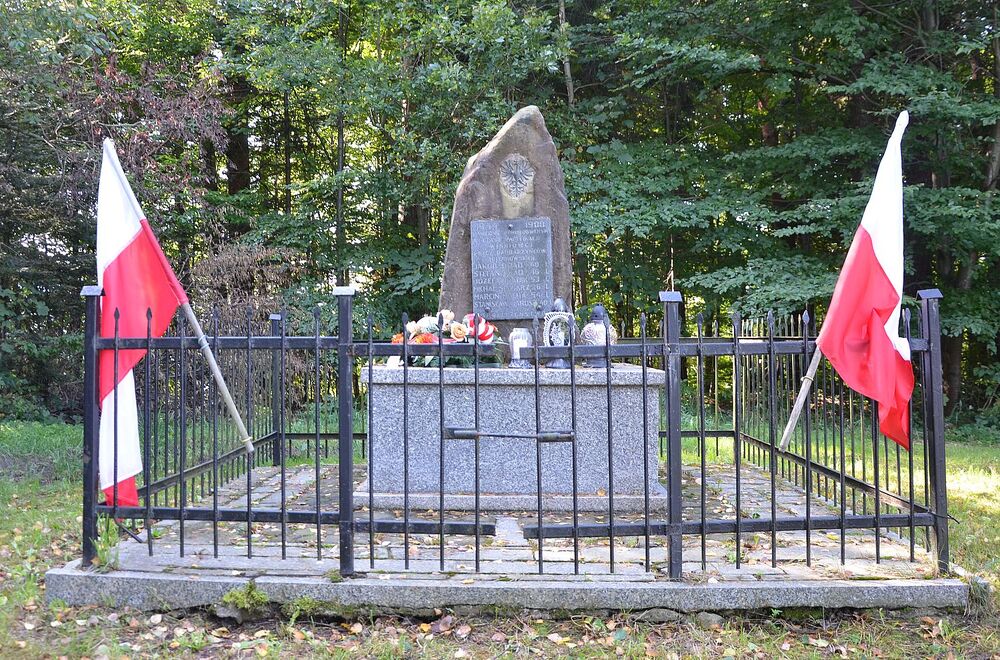 80. rocznica niemieckiej pacyfikacji Wiśniowej i okolicznych miejscowości. Fot. Janusz Ślęzak (IPN)