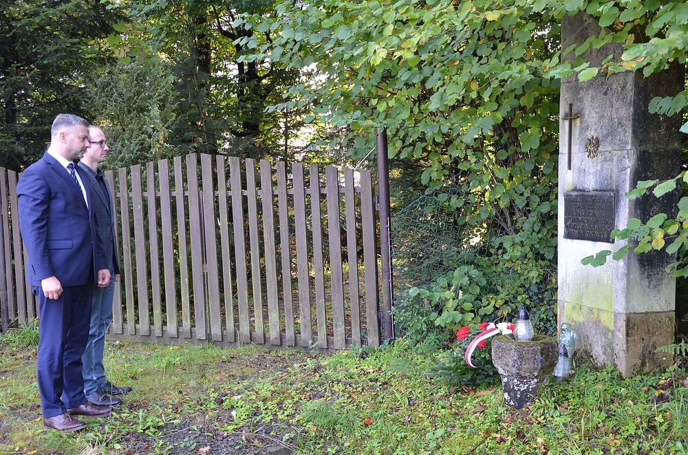 80. rocznica niemieckiej pacyfikacji Wiśniowej i okolicznych miejscowości. Fot. Janusz Ślęzak (IPN)