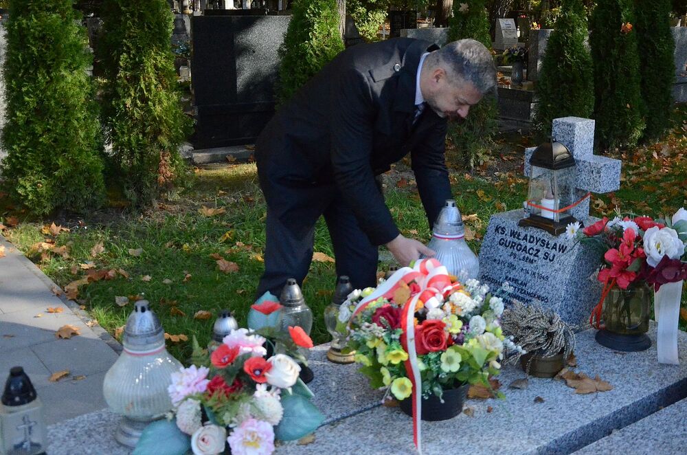 Grób ks. Władysława Gurgacza na kwaterze wojennej cmentarza Rakowickiego w Krakowie. Fot. Janusz Ślęzak (IPN)