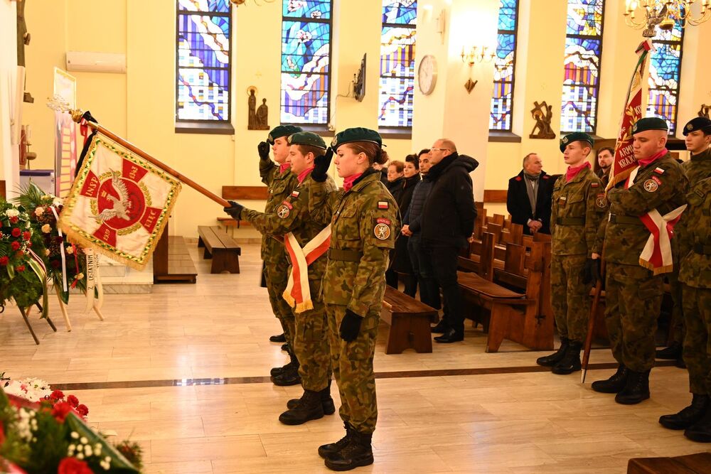 W Tarnowie pochowano gen. Zdzisława Baszaka. Fot. Janusz Ślęzak (IPN)