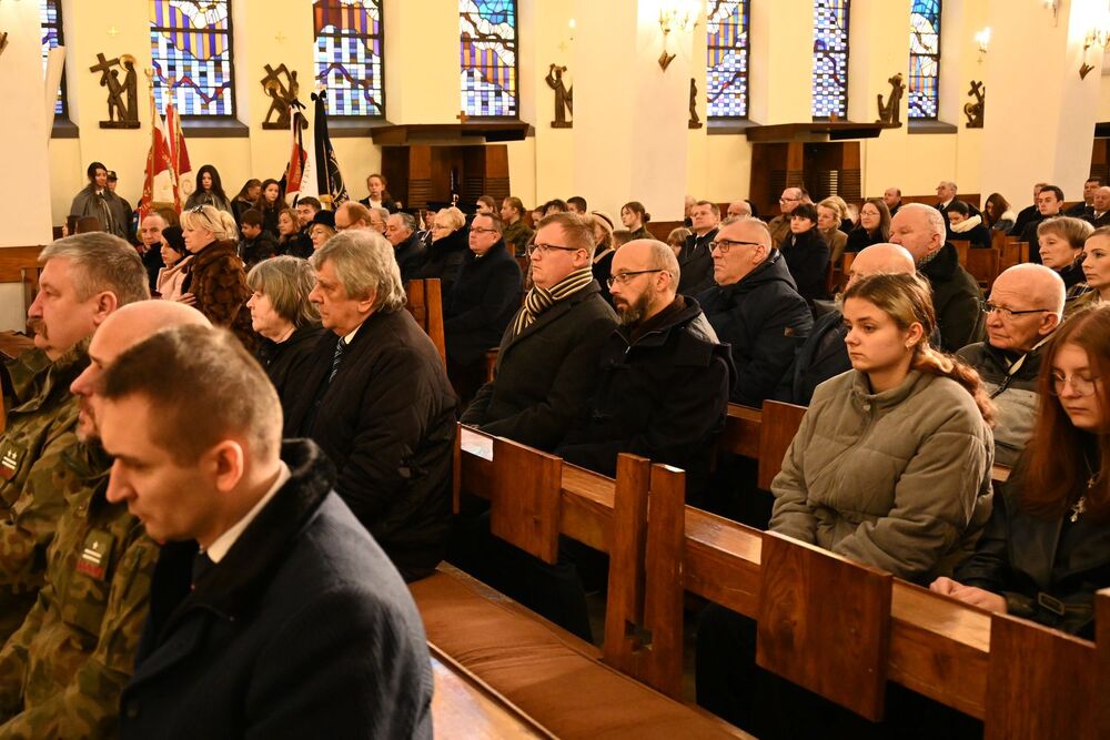 W Tarnowie pochowano gen. Zdzisława Baszaka. Fot. Janusz Ślęzak (IPN)