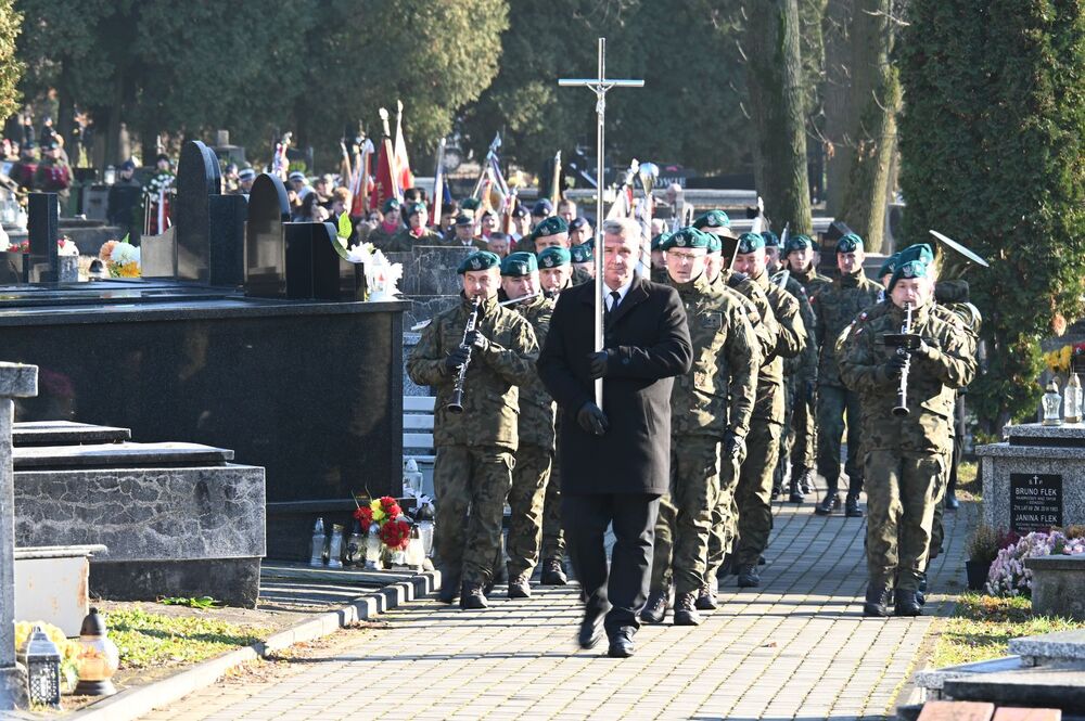 W Tarnowie pochowano gen. Zdzisława Baszaka. Fot. Janusz Ślęzak (IPN)