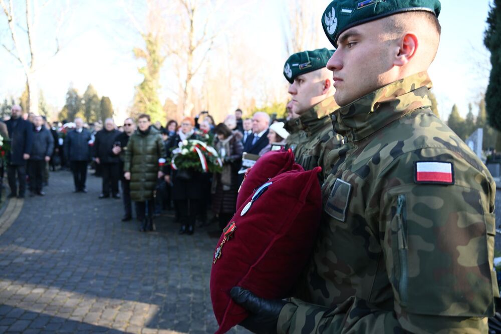 W Tarnowie pochowano gen. Zdzisława Baszaka. Fot. Janusz Ślęzak (IPN)