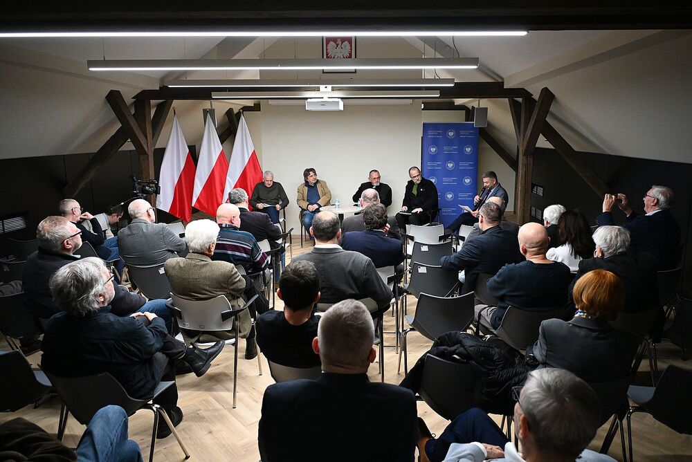 Kraków. Pokaz filmu oraz dyskusja o idei Krzyża Wolności i Solidarności. Fot. Janusz Ślęzak (IPN)