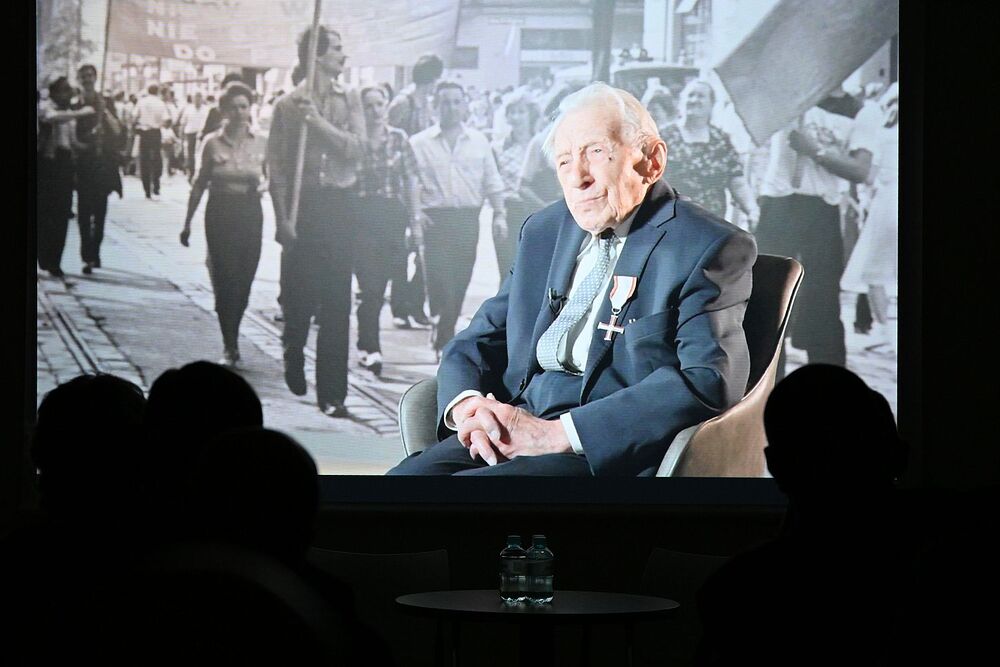 Kraków. Pokaz filmu oraz dyskusja o idei Krzyża Wolności i Solidarności. Fot. Janusz Ślęzak (IPN)