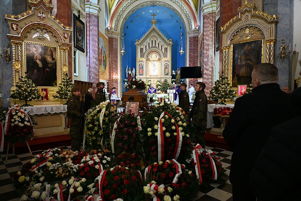Uroczystości pogrzebowe kpt. Wacława Szaconia „Czarnego”. Fot. Janusz Ślęzak (IPN)