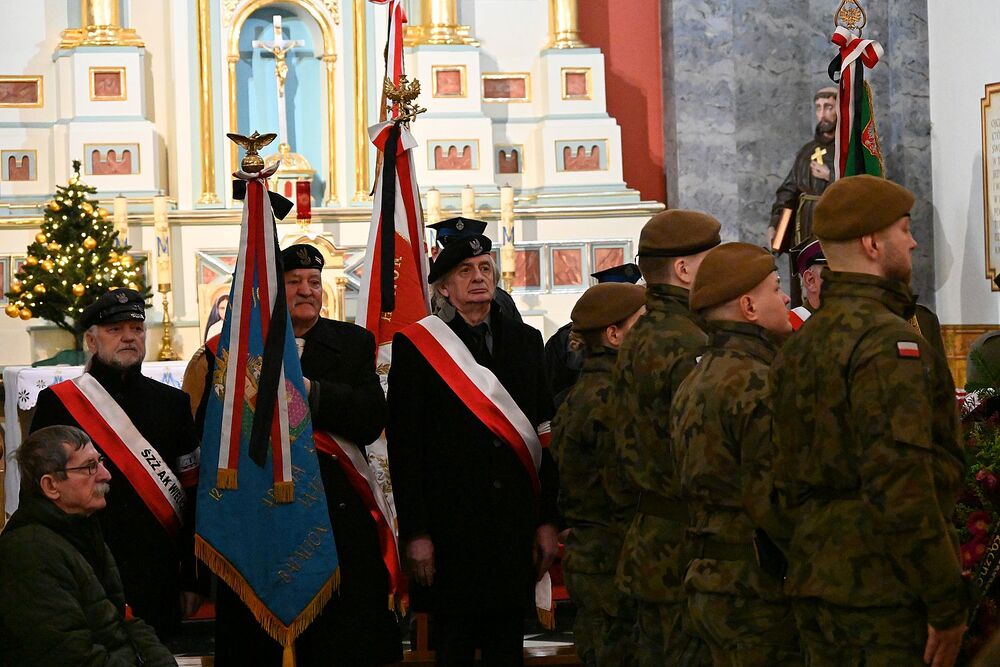 Uroczystości pogrzebowe kpt. Wacława Szaconia „Czarnego”. Fot. Janusz Ślęzak (IPN)
