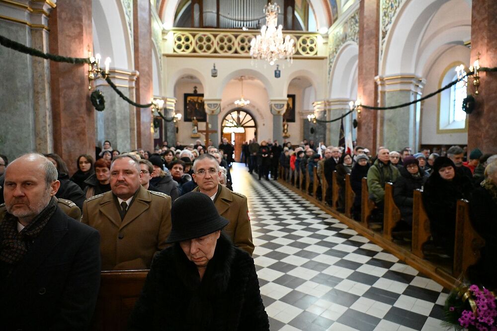 Uroczystości pogrzebowe kpt. Wacława Szaconia „Czarnego”. Fot. Janusz Ślęzak (IPN)