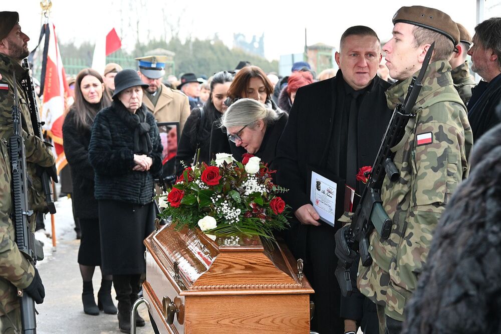 Uroczystości pogrzebowe kpt. Wacława Szaconia „Czarnego”. Fot. Janusz Ślęzak (IPN)