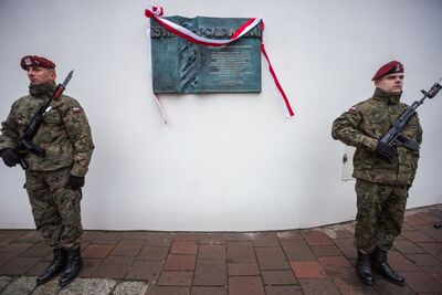 Odsłonięcie tablicy upamiętniającej ofiary operacji polskiej NKWD – Kraków, 8 stycznia 2018. Fot. Sławomir Kasper #5