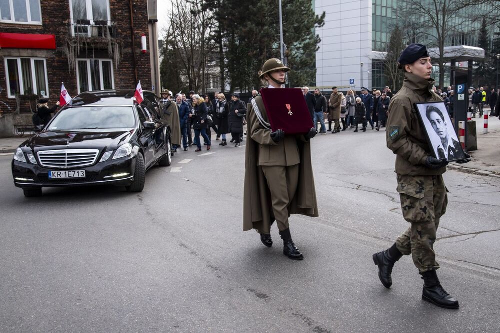 Uroczystości pogrzebowe trzech Żołnierzy Wyklętych w Krakowie. Fot. Agnieszka Masłowska (IPN)