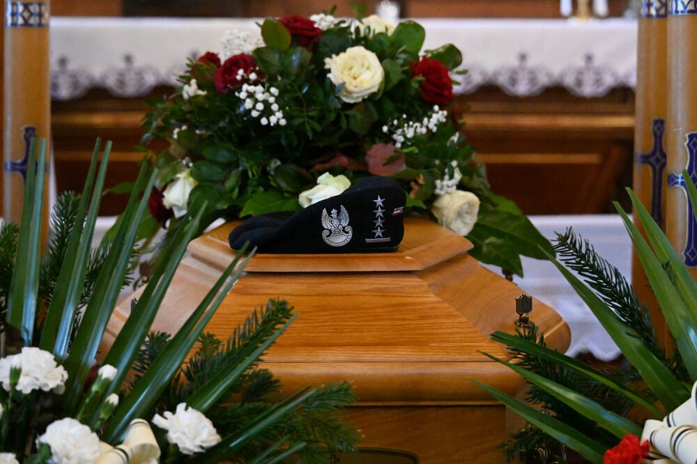 Pogrzeb kpt. Stanisława Pazurkiewicza. Fot. Janusz Ślęzak (IPN)