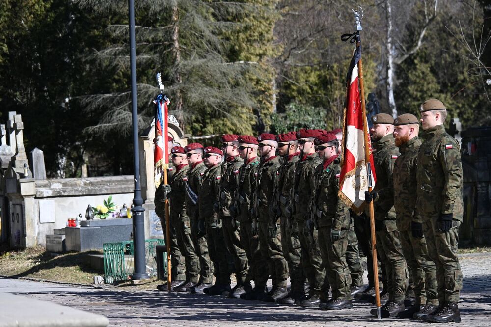 Pogrzeb kpt. Stanisława Pazurkiewicza. Fot. Janusz Ślęzak (IPN)