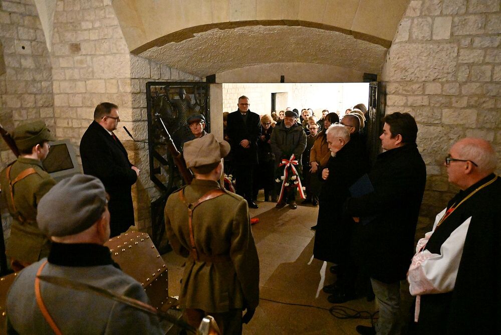Imieniny marszałka Piłsudskiego. Uroczystość na Wawelu. Fot. Janusz Ślęzak (IPN)