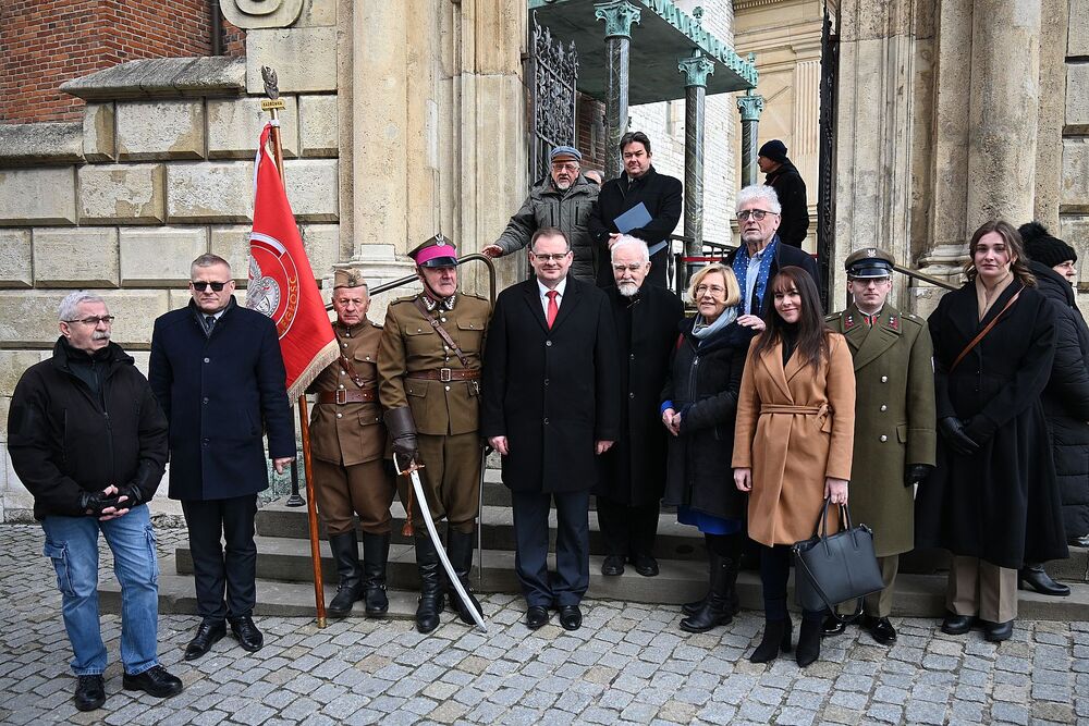 Imieniny marszałka Piłsudskiego. Uroczystość na Wawelu. Fot. Janusz Ślęzak (IPN)