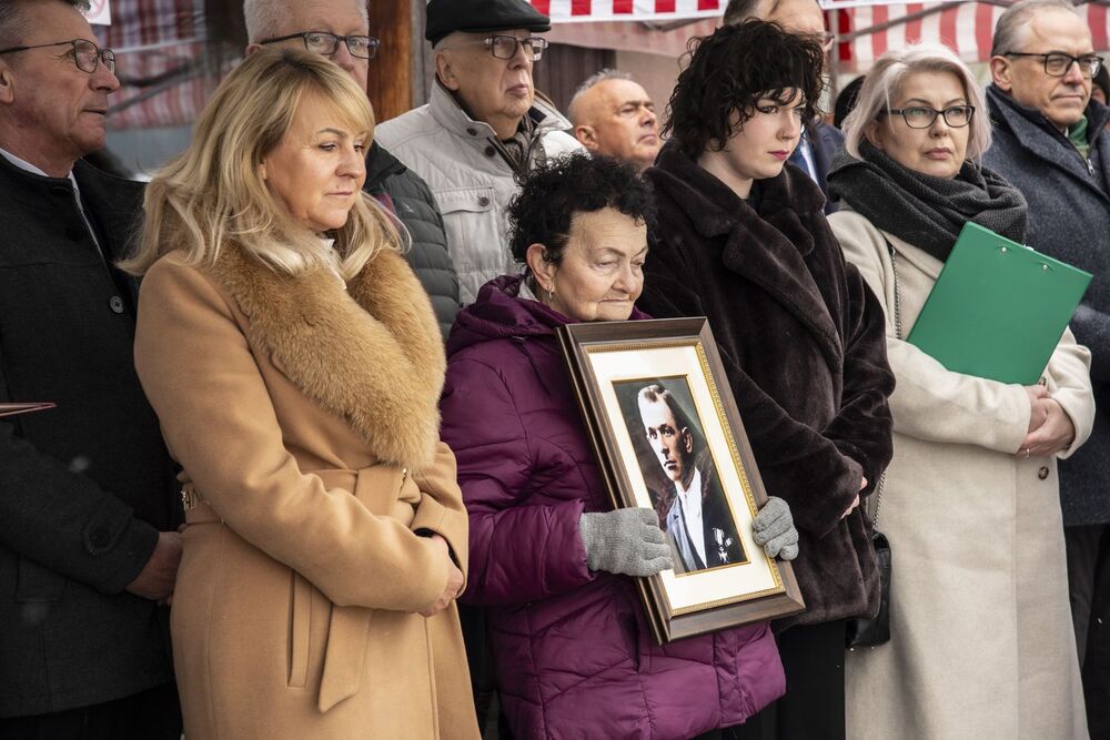 W Podegrodziu odsłonięto tablicę pamięci Stanisława Berowskiego. Fot. Agnieszka Masłowska (IPN)