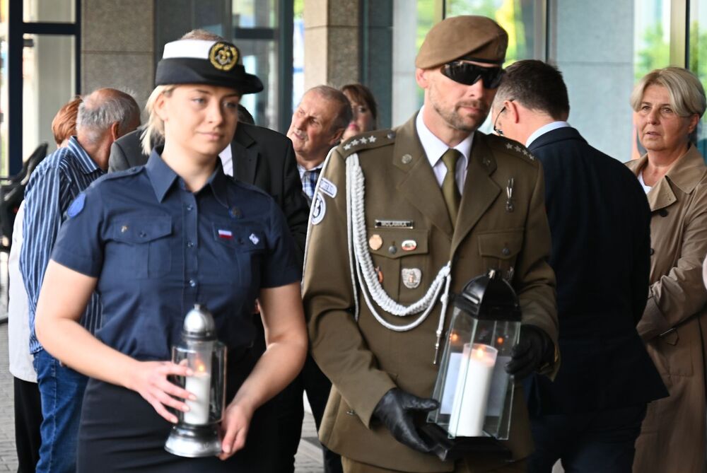 Uroczystość u zbiegu ulic Lubicz i Botanicznej w Krakowie. Fot. Janusz Ślęzak (IPN)