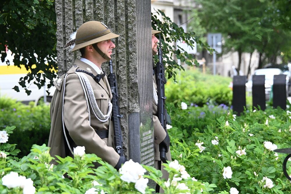 Uroczystość na pl. Axentowicza w Krakowie. Fot. Janusz Ślęzak (IPN)