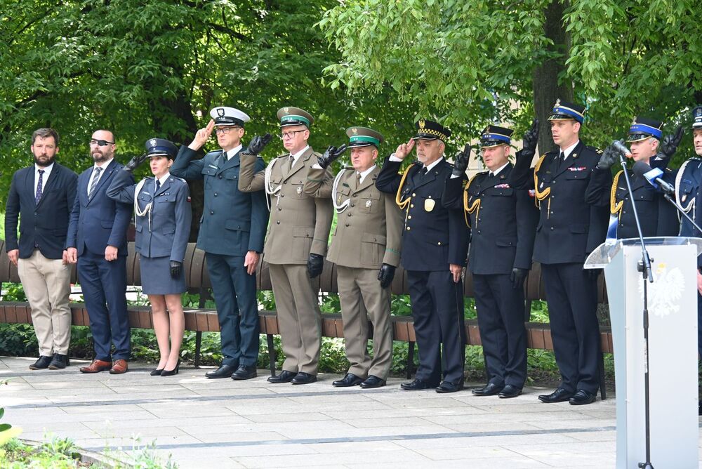 Uroczystość na pl. Axentowicza w Krakowie. Fot. Janusz Ślęzak (IPN)