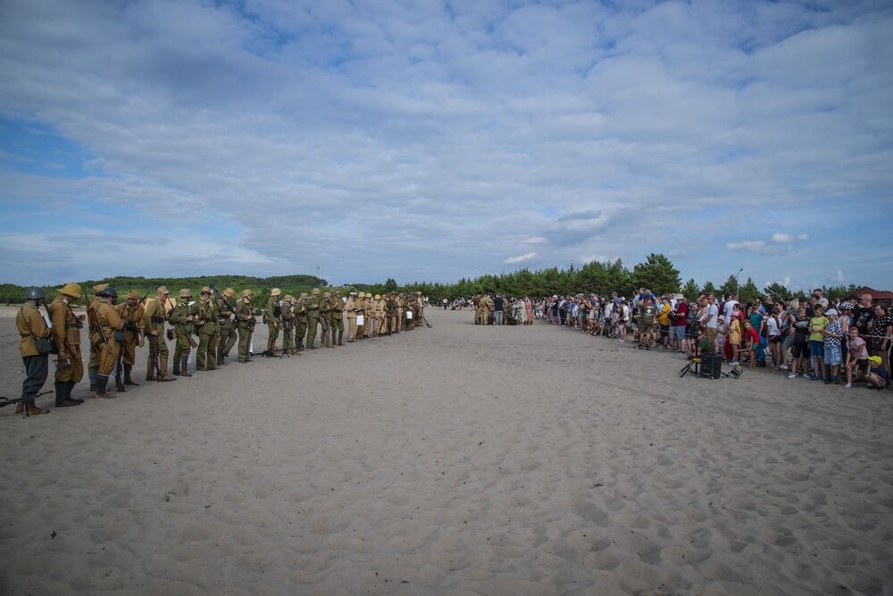 Tobruk 1941. Przystanek Żywej Historii na Pustyni Błędowskiej – Róża Wiatrów (Klucze). Fot. Agnieszka Masłowska (IPN)