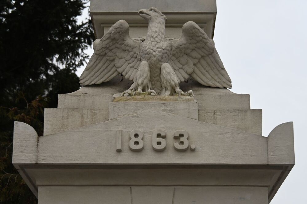 Zbiorowy grób powstańców na cmentarzu Rakowickim. Fot. Janusz Ślęzak (IPN)