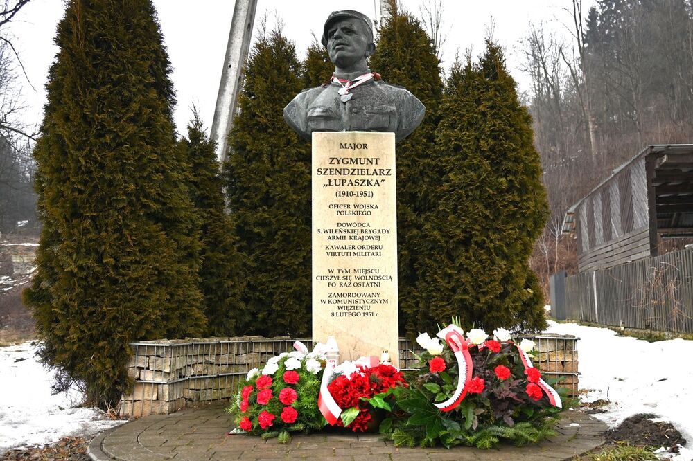 W Osielcu uczciliśmy 75. rocznicę śmierci mjr. Zygmunta Szendzielarza „Łupaszki”. Fot. Janusz Ślęzak (IPN)
