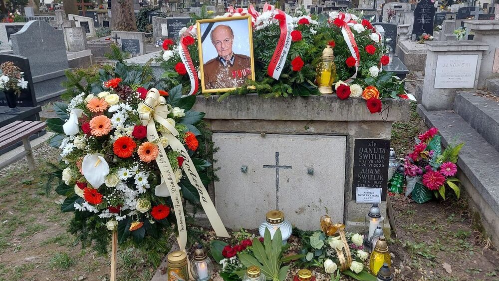 Uroczystości pogrzebowe kpt. Andrzeja Kostrzewskiego. Fot. Łukasz Płatek (IPN)