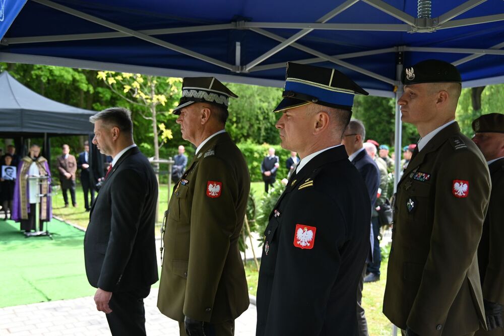 Uroczystości pogrzebowe Władysława Tarkowskiego. Fot. Janusz Ślęzak (IPN)