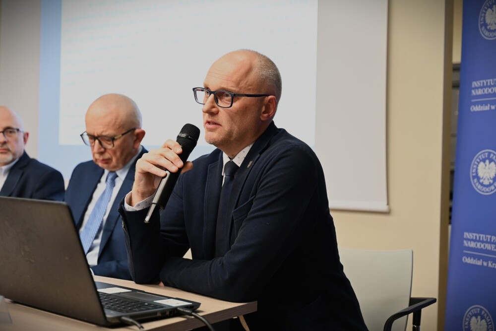 Konferencja naukowa „Poza regulaminem, poza służbą, poza prawem. Codzienność, praktyki nieformalne i życie pozazawodowe funkcjonariuszy SB w latach 1956-1990”. Fot. Żaneta Wierzgacz (IPN)