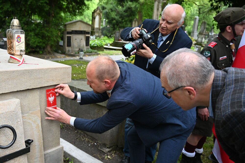 Uroczystość poświęcenia odnowionego przez IPN grobu powstańca śląskiego Karola Chodkiewicza. Fot. Janusz Ślęzak (IPN)