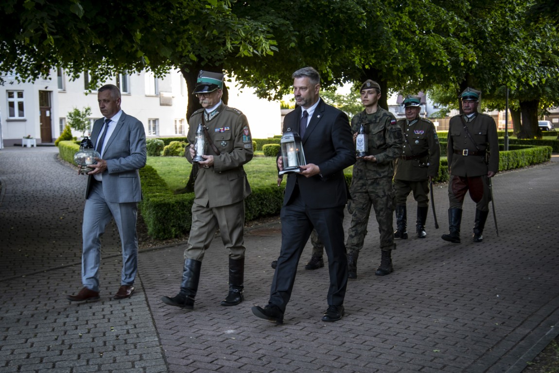 Znicze pamięci w 78. rocznicę śmierci rtm. Witolda Pileckiego. Fot. Agnieszka Masłowska (IPN)
