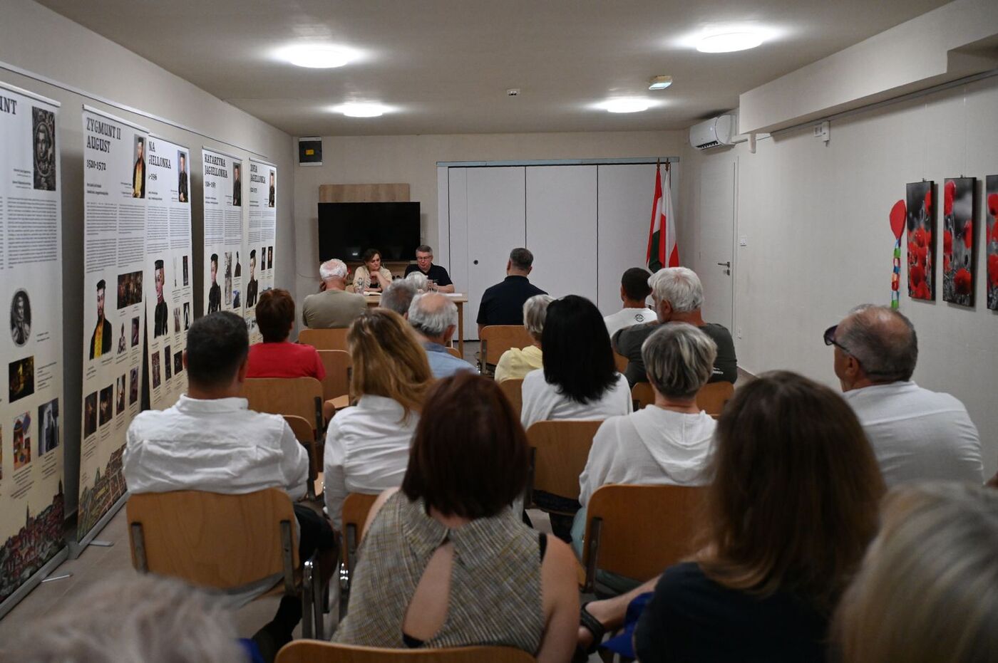 Ekipa krakowskiego oddziału IPN w Balatonboglár na Węgrzech. Fot. Janusz Ślęzak (IPN)
