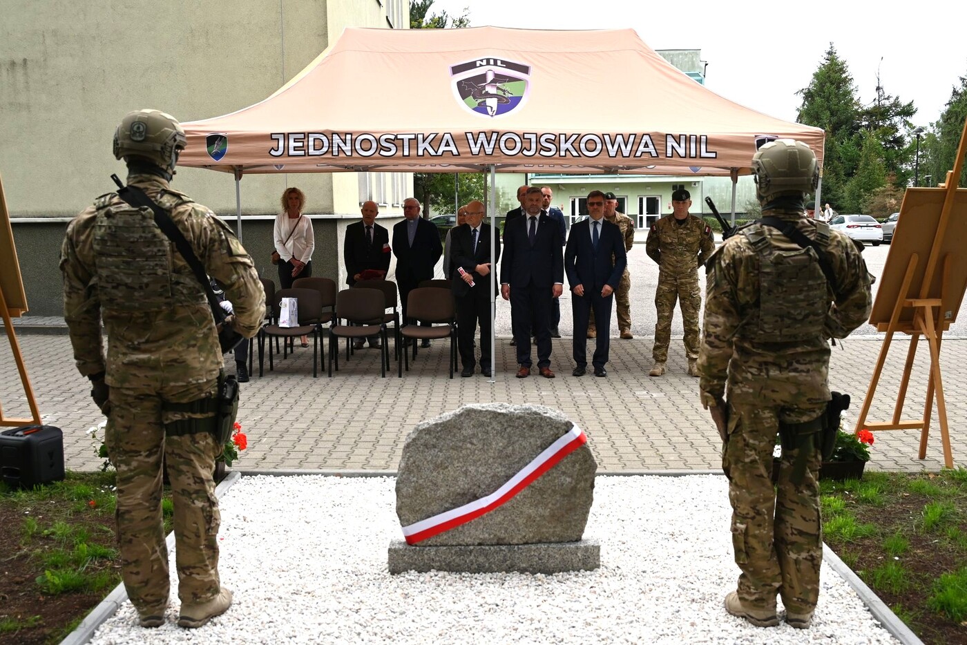 Odsłonięcie tablicy poświęconej Marii Fieldorf-Czarskiej. Fot. Janusz Ślęzak (IPN)