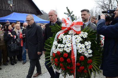 24 marca 2019 r. w Osielcu odsłonięto pomnik mjr. Zygmunta Szendzielarza „Łupaszki”