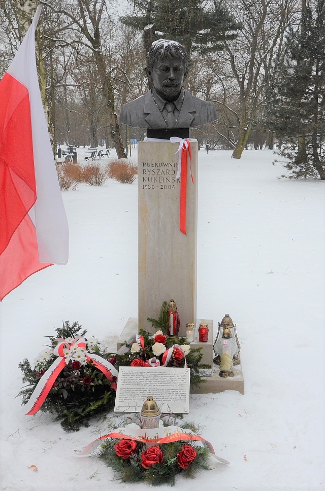 11.02.2021 w Krakowie uczczono gen. Kuklińskiego w 17. rocznicę jego śmierci. Fot. Janusz Ślęzak (IPN)