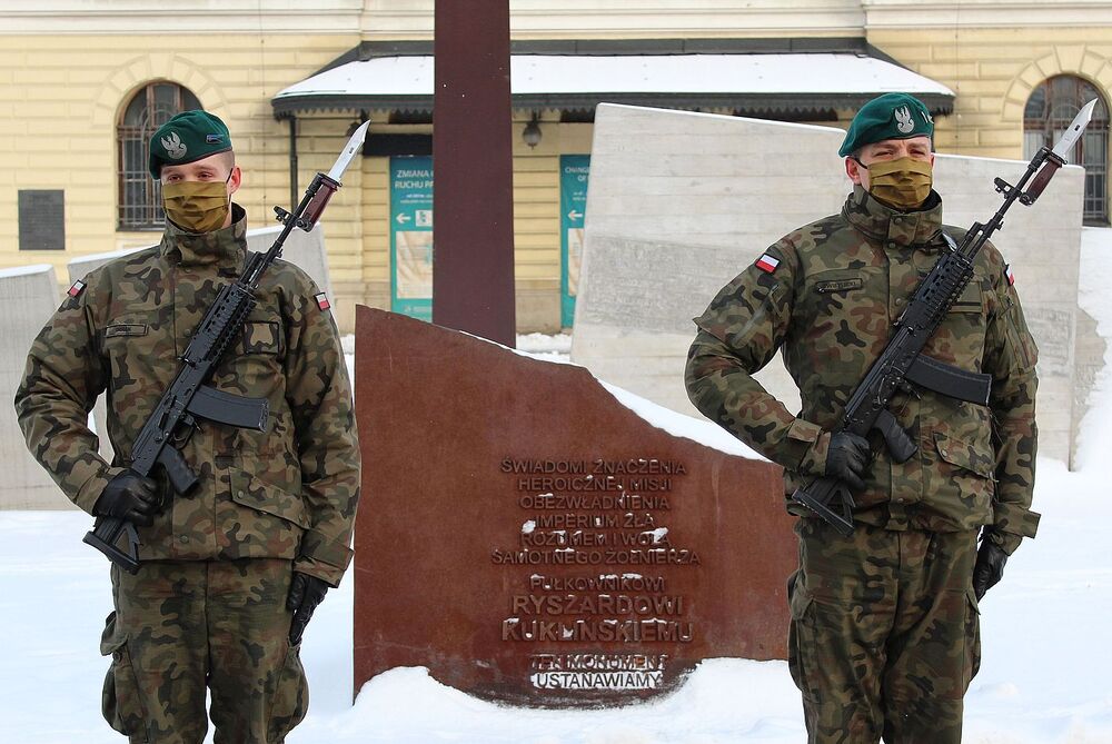 11.02.2021 w Krakowie uczczono gen. Kuklińskiego w 17. rocznicę jego śmierci. Fot. Janusz Ślęzak (IPN)