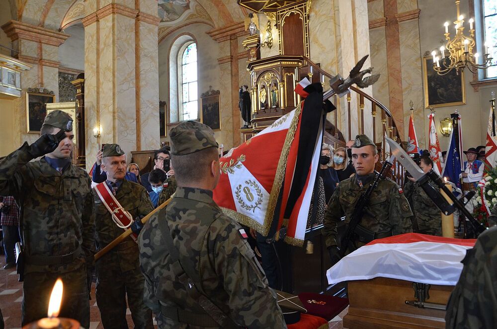 23.07.2021. Uroczystości pogrzebowe kpt. Wojciecha Stypuły „Bartka” w Wadowicach. Fot. Janusz Ślęzak (IPN)