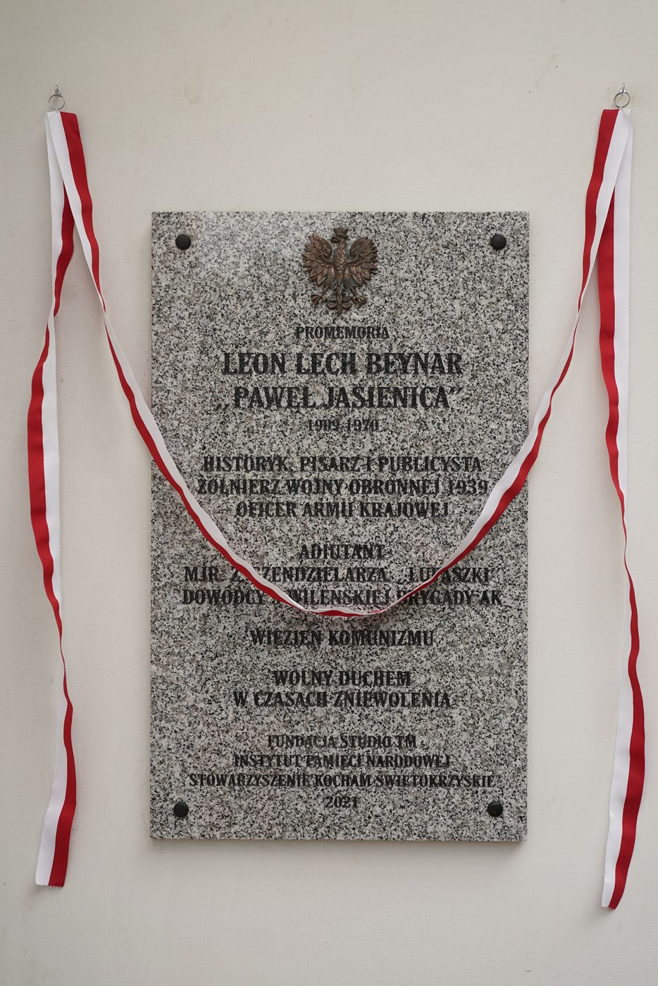 W Nagłowicach upamiętniono Pawła Jasienicę. Fot. Michał Zawisza (IPN)