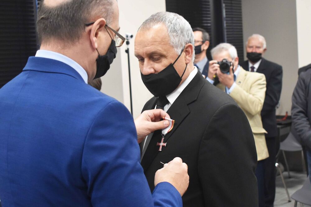 Uroczystość wręczenia Krzyży Wolności i Solidarności w Kielcach. Fot. Katarzyna Pronobis (IPN)