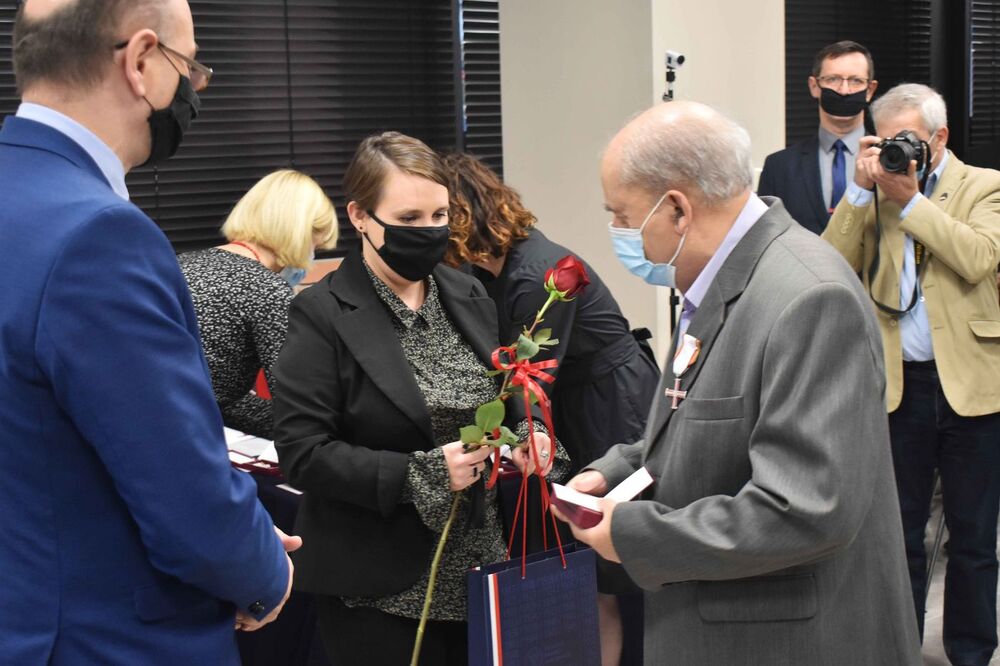 Uroczystość wręczenia Krzyży Wolności i Solidarności w Kielcach. Fot. Katarzyna Pronobis (IPN)