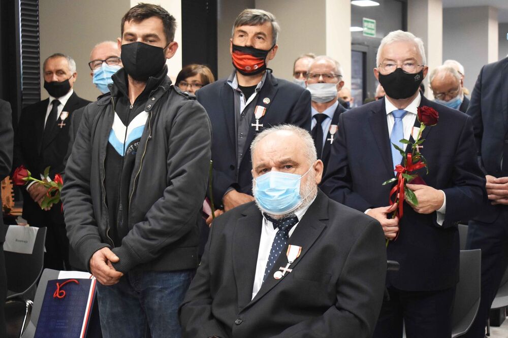 Uroczystość wręczenia Krzyży Wolności i Solidarności w Kielcach. Fot. Katarzyna Pronobis (IPN)