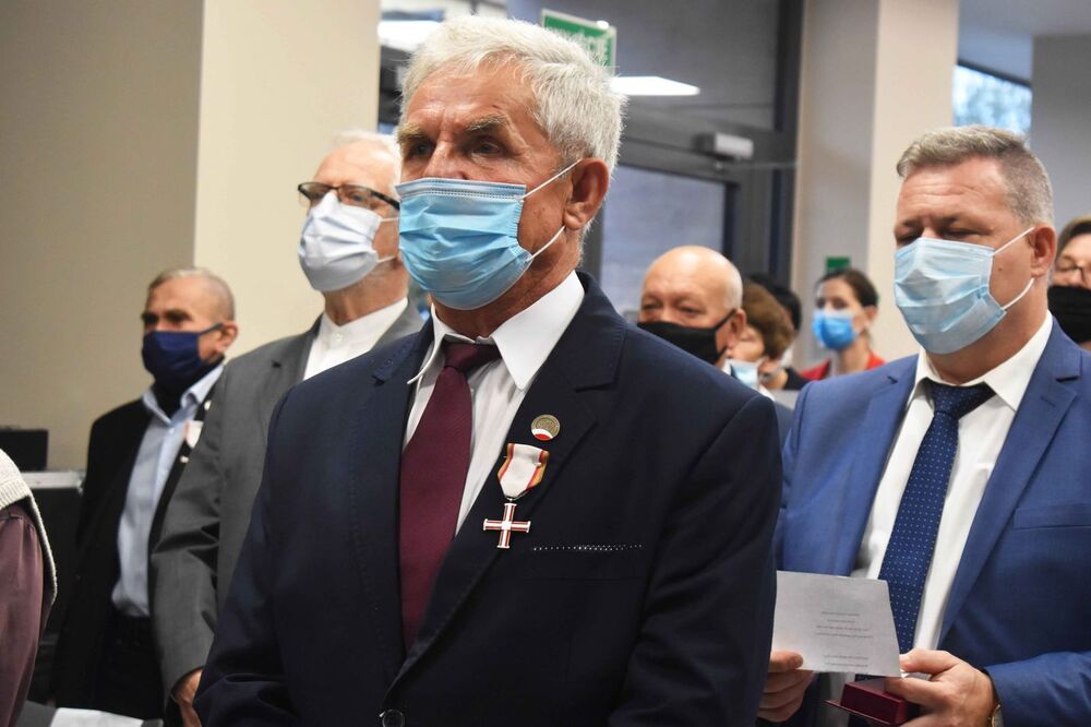 Uroczystość wręczenia Krzyży Wolności i Solidarności w Kielcach. Fot. Katarzyna Pronobis (IPN)